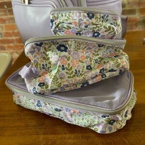 Itzy Ritzy Pack Like a Boss Packing Cubes in meadow